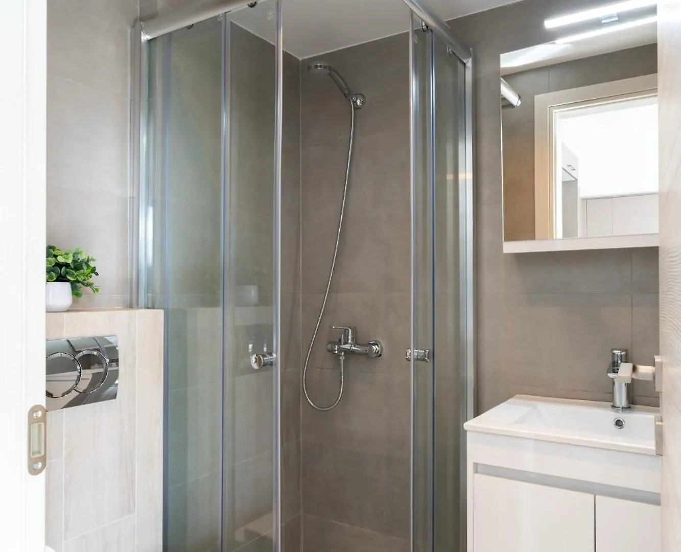 Velvet Luxury Studios In The City Center By Binobi! Thessaloniki Greece
